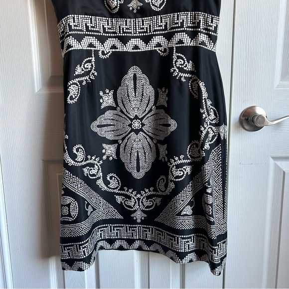 White House Black Market black & white sleeveless silk dress - Picture 6 of 7